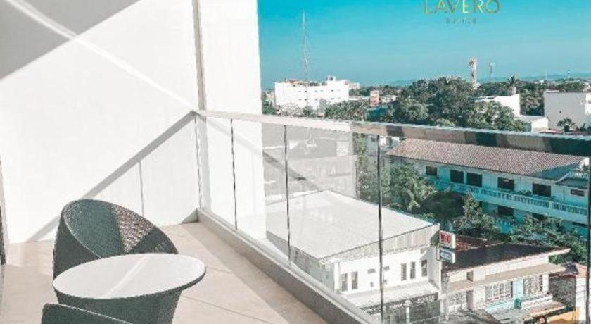 Lavero Suites Kalibo Exterior foto